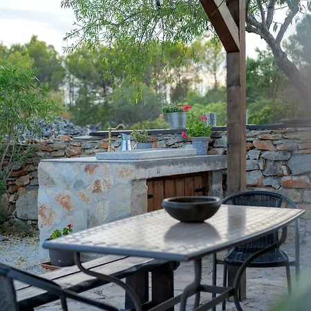 Spacious House With Private Pool In *