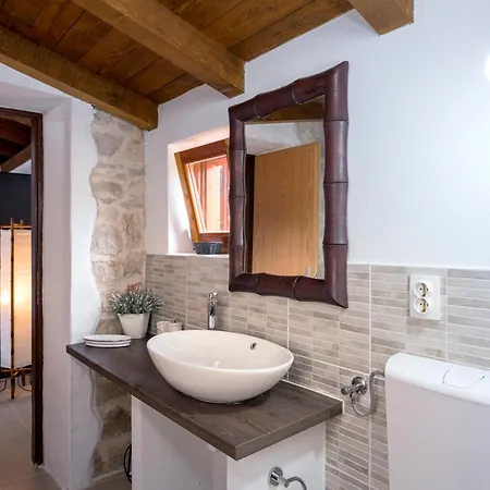 Ferienhaus Spacious House With Private Pool In